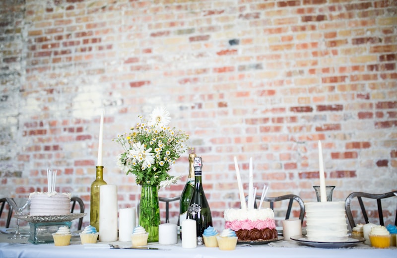 Beautiful floral centerpiece at wedding reception table